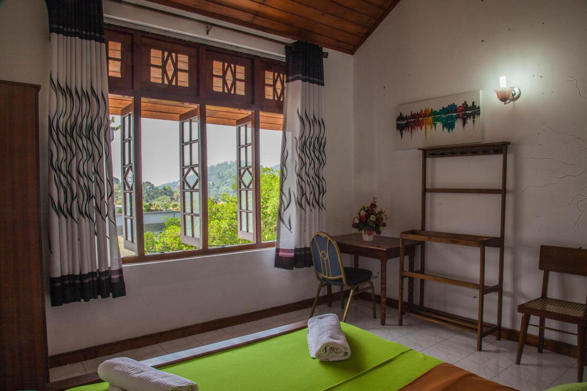 Antique Tourist Lodge Kandy Extérieur photo