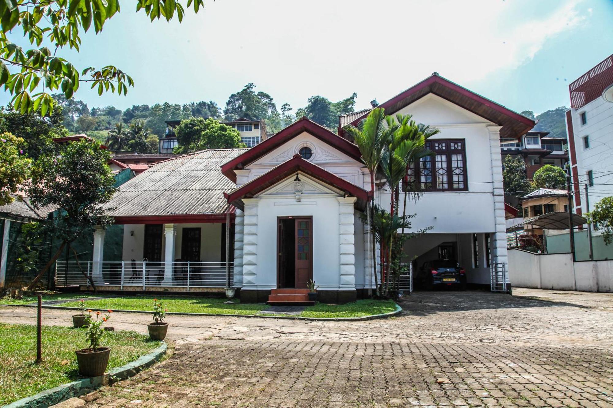 Antique Tourist Lodge Kandy Extérieur photo